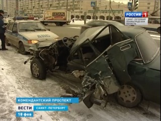 on komendantsky prospekt, a zhiguli driver was injured after a collision with a minibus