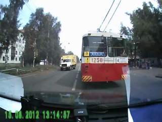 video recording from an accident on dzerzhinsky street in izhevsk with a bus