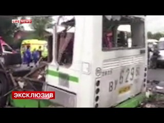 eyewitnesses filmed the first minutes of an accident with a bus